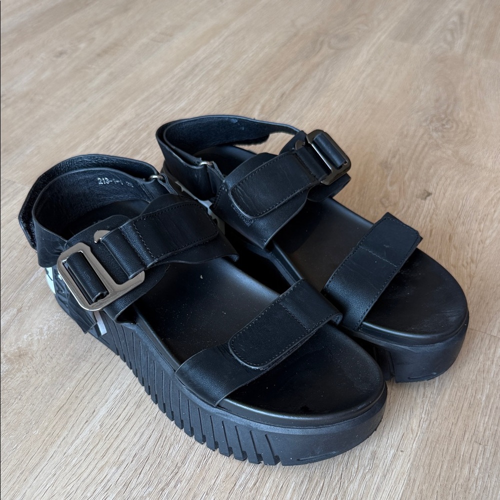 Black Women's Sandals